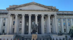 Tariff Boom and Fiscal Discipline Help Lower U.S. Deficit for First Time Since 2022